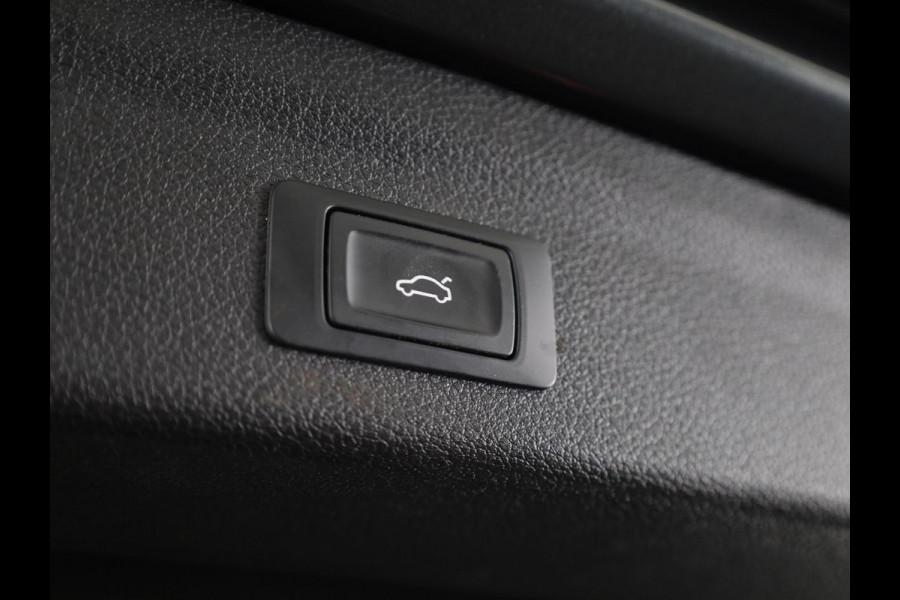 Audi Q3 35 TFSI S Line 150pk | Navigatie | Climatronic | Matrix Led koplampen | Parkeercamera | B&O Audio| Adaptive cruise controle
