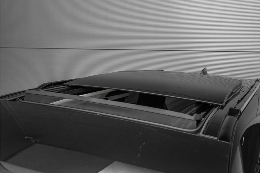 Land Rover Defender 110 2.0 P400e 110 HSE Pano Trekhaak ACC 22"