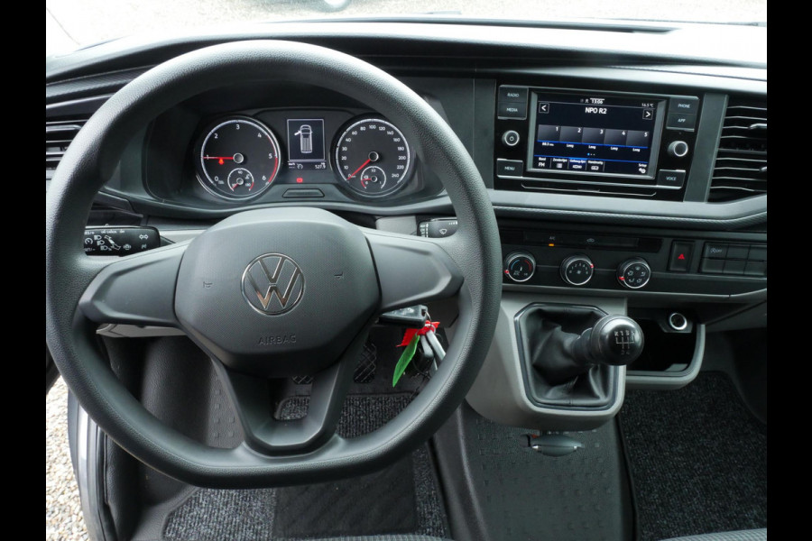 Volkswagen Transporter 2.0TDI 110PK L2 Airco cruise carplay 3-zits deuren