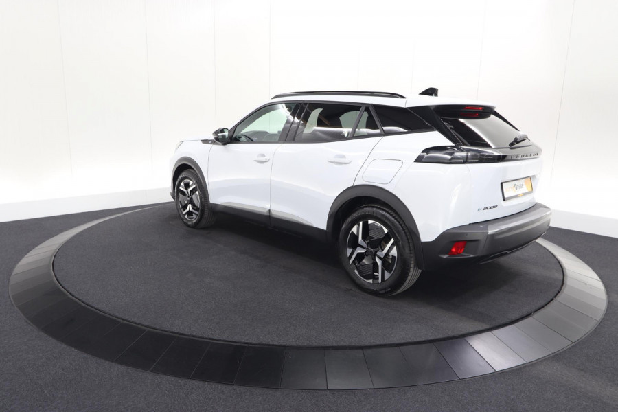 Peugeot e-2008 EV Allure Avantage 54 kWh | 97,3% SOH | 11 KW Lader | Apple Carplay | Parkeersensoren