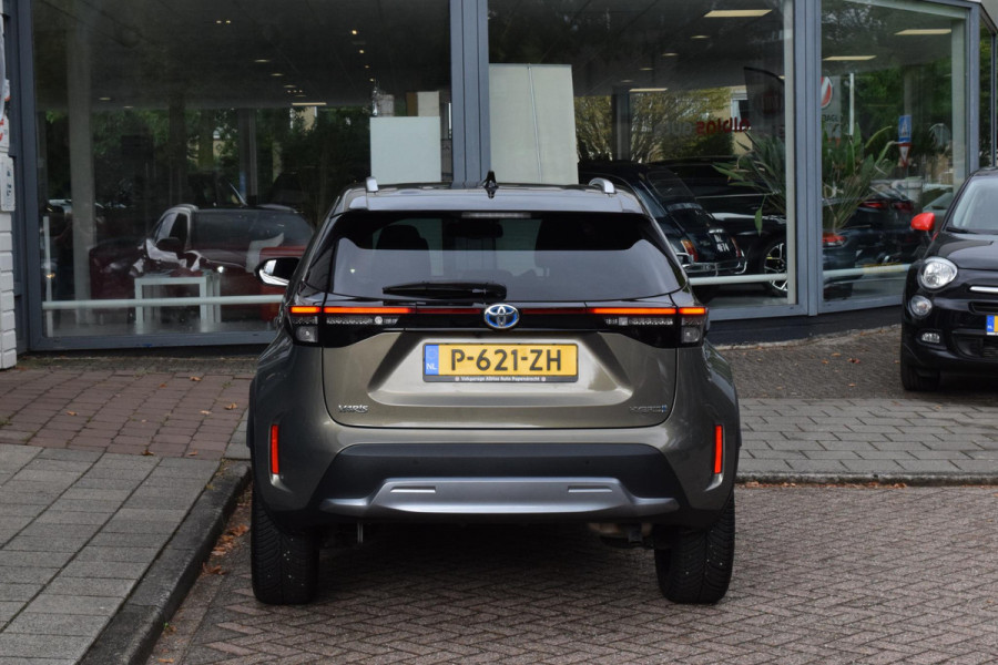 Toyota Yaris Cross 1.5 Hybrid Adventure|Pano|Winterpack|Camera