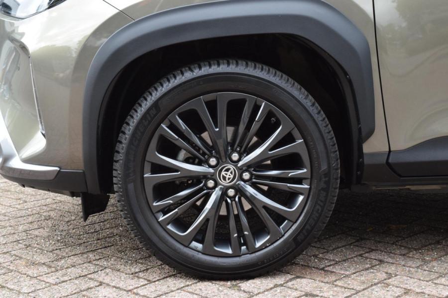 Toyota Yaris Cross 1.5 Hybrid Adventure|Pano|Winterpack|Camera