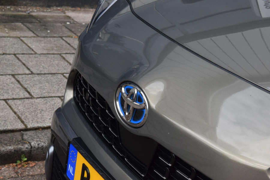 Toyota Yaris Cross 1.5 Hybrid Adventure|Pano|Winterpack|Camera