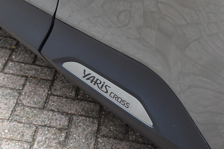 Toyota Yaris Cross 1.5 Hybrid Adventure|Pano|Winterpack|Camera