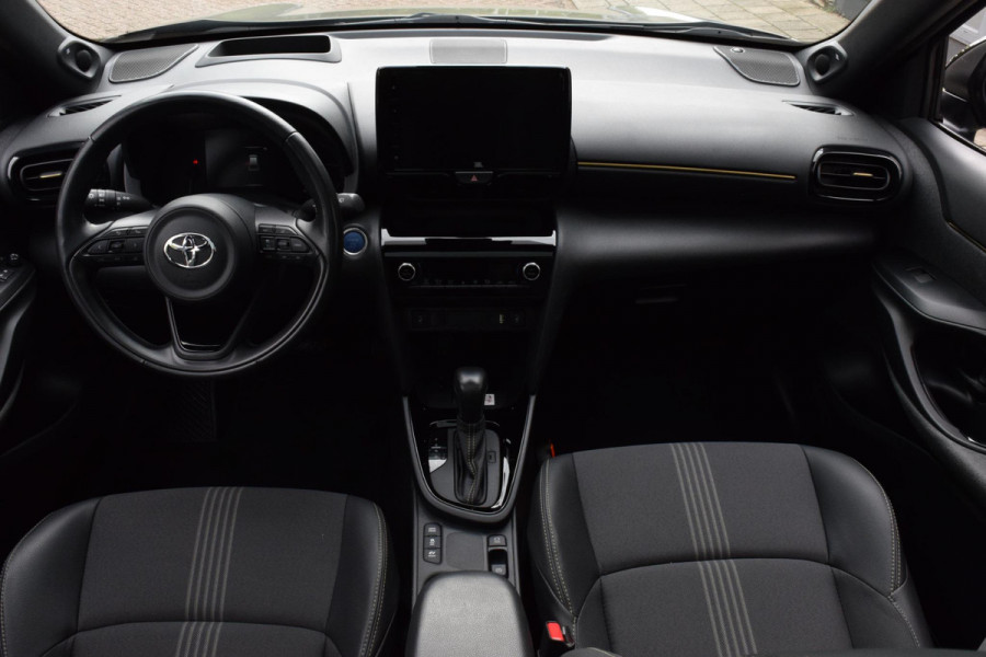 Toyota Yaris Cross 1.5 Hybrid Adventure|Pano|Winterpack|Camera