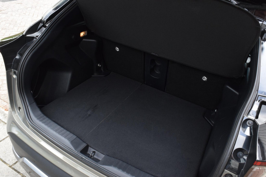 Toyota Yaris Cross 1.5 Hybrid Adventure|Pano|Winterpack|Camera