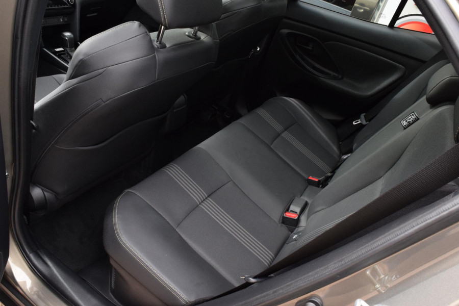 Toyota Yaris Cross 1.5 Hybrid Adventure|Pano|Winterpack|Camera
