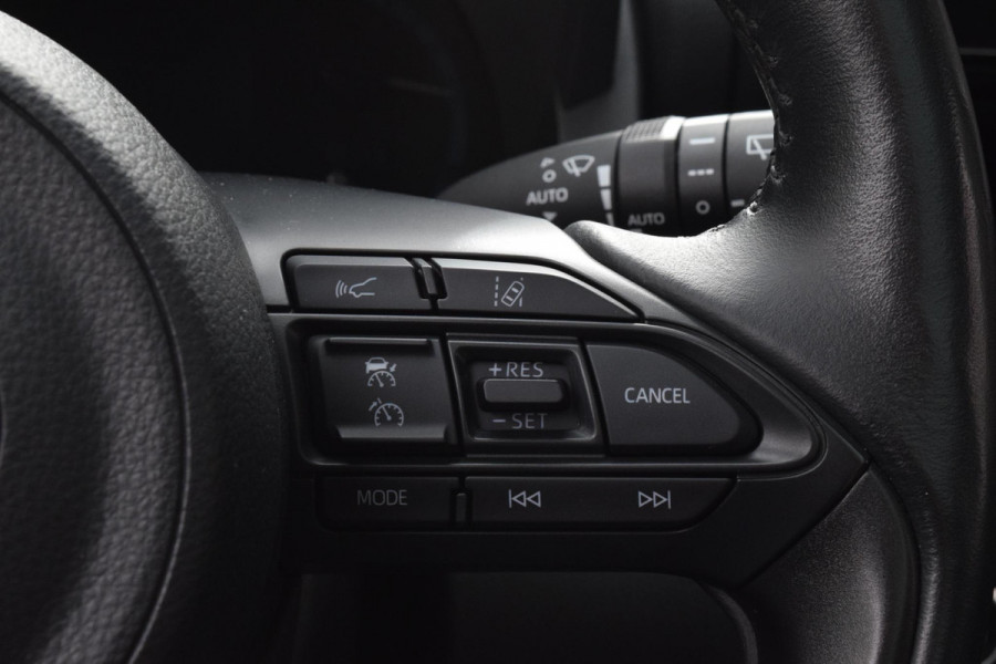 Toyota Yaris Cross 1.5 Hybrid Adventure|Pano|Winterpack|Camera