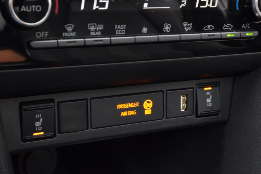 Toyota Yaris Cross 1.5 Hybrid Adventure|Pano|Winterpack|Camera