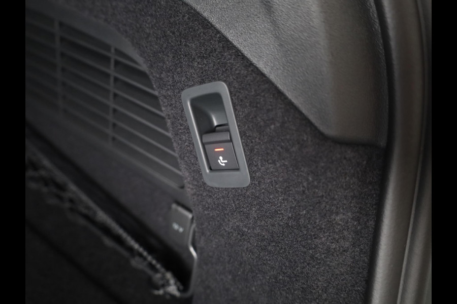 Audi A5 Limousine S edition 2.0 TFSI e 299 pk | Techniek pakket plus | Premium pakket | Optiekpakket zwart-glanzend | Trekhaak, elektr. wegklapbaar |