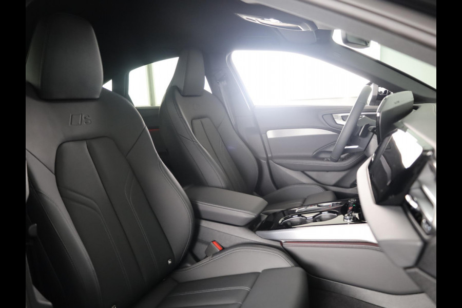 Audi A5 Limousine S edition 2.0 TFSI e 299 pk | Techniek pakket plus | Premium pakket | Optiekpakket zwart-glanzend | Trekhaak, elektr. wegklapbaar |