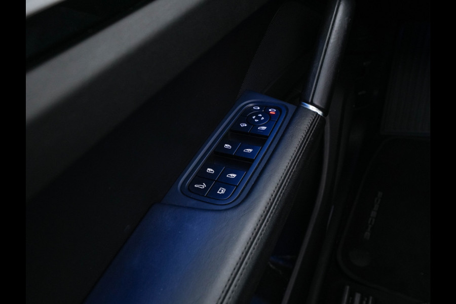 Porsche Cayenne 3.0 E-Hybrid (Plug-in) {SoH-100%} (INCL.BTW) *PANO | LEATHER | FULL-LED | SPORT-CHRONO | MEMORY-PACK | BOSE-SOUND | TOP-VIEW | HEATED-COMFORTSEATS | NAVI-FULLAMP | PRIVACY-GLASS | SHIFT-PADDLES | 22''ALU | TOWBAR*