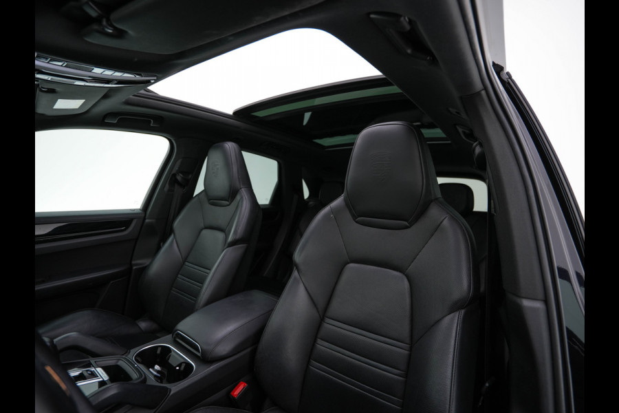 Porsche Cayenne 3.0 E-Hybrid (Plug-in) {SoH-100%} (INCL.BTW) *PANO | LEATHER | FULL-LED | SPORT-CHRONO | MEMORY-PACK | BOSE-SOUND | TOP-VIEW | HEATED-COMFORTSEATS | NAVI-FULLAMP | PRIVACY-GLASS | SHIFT-PADDLES | 22''ALU | TOWBAR*