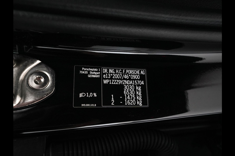 Porsche Cayenne 3.0 E-Hybrid (Plug-in) {SoH-100%} (INCL.BTW) *PANO | LEATHER | FULL-LED | SPORT-CHRONO | MEMORY-PACK | BOSE-SOUND | TOP-VIEW | HEATED-COMFORTSEATS | NAVI-FULLAMP | PRIVACY-GLASS | SHIFT-PADDLES | 22''ALU | TOWBAR*