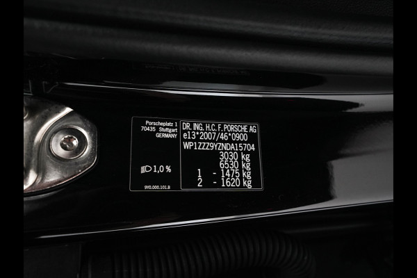 Porsche Cayenne 3.0 E-Hybrid (Plug-in) {SoH-100%} (INCL.BTW) *PANO | LEATHER | FULL-LED | SPORT-CHRONO | MEMORY-PACK | BOSE-SOUND | TOP-VIEW | HEATED-COMFORTSEATS | NAVI-FULLAMP | PRIVACY-GLASS | SHIFT-PADDLES | 22''ALU | TOWBAR*