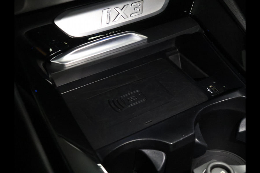 BMW iX3 High Executive 80 kWh [SOH 94%, PANO, ACC, APPLE CARPLAY, CAMERA, MEMORY SEATS, STOELVERWARMING, LED, DIGITAL DASH, DODEHOEKDETECTIE, DRAADLOOS LADEN, NIEUWSTAAT]