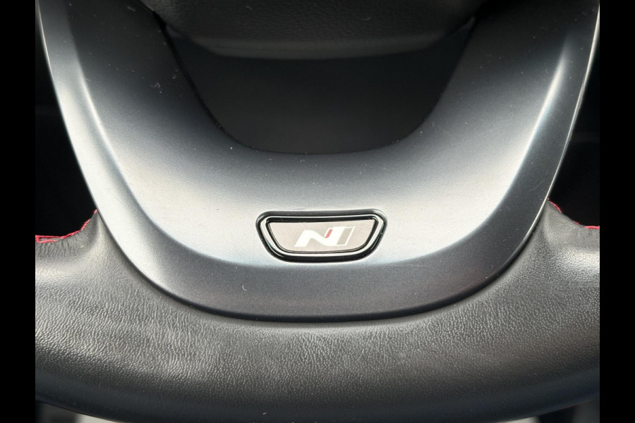 Hyundai Kona 1.0 T-GDI N Line | Trekhaak | Stoelventilatie & Verwarming | Elek. Verstelbare Stoel | Dodehoeksensoren | Camera |