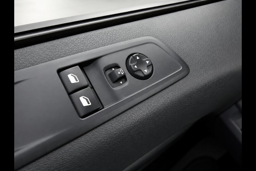 Citroën Jumpy 2.0 BlueHDI 120 XL Driver DC Imperiaal Trekhaak Navigatie Apple CarPlay Android Auto Camera Parkeerhulp Cruise Control Verwarmbare bestuurdersstoel Climate Control