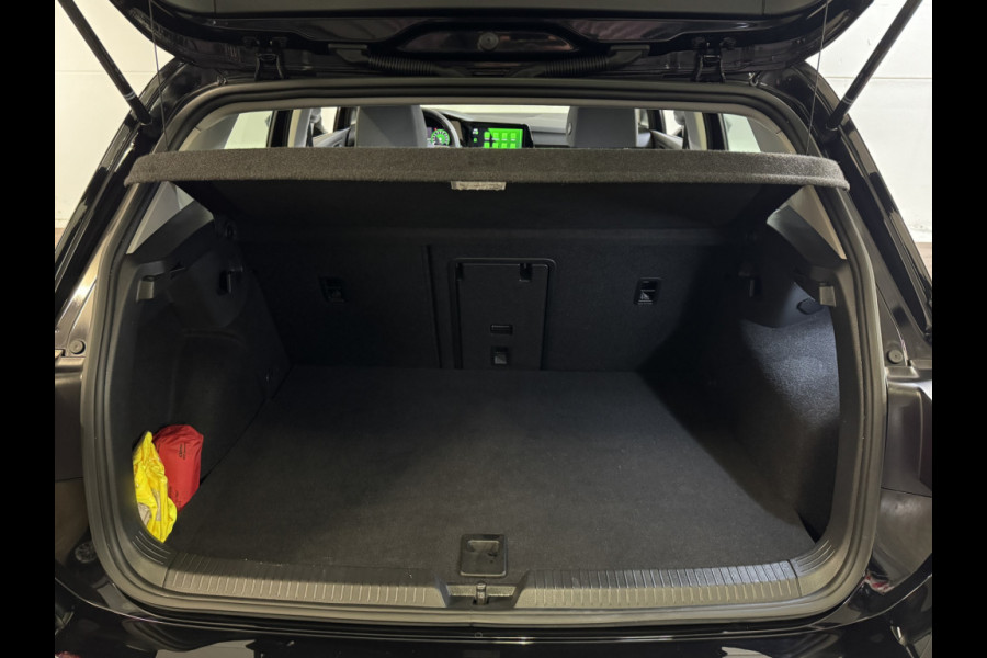 Volkswagen Golf 204PK eHybrid PHEV DSG STYLE CAMERA/CARPLAY/SFEERVERL.