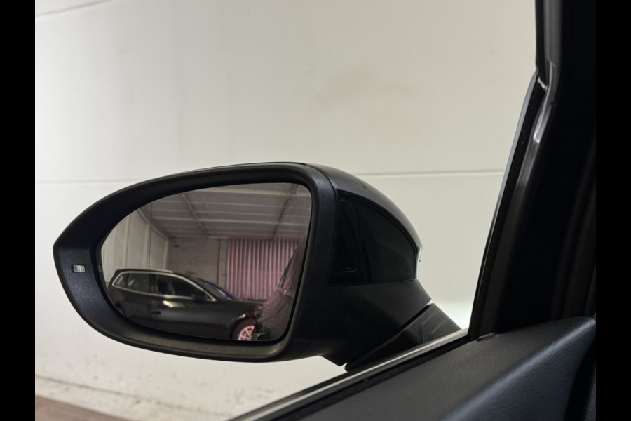 Volkswagen Golf 204PK eHybrid PHEV DSG STYLE CAMERA/CARPLAY/SFEERVERL.