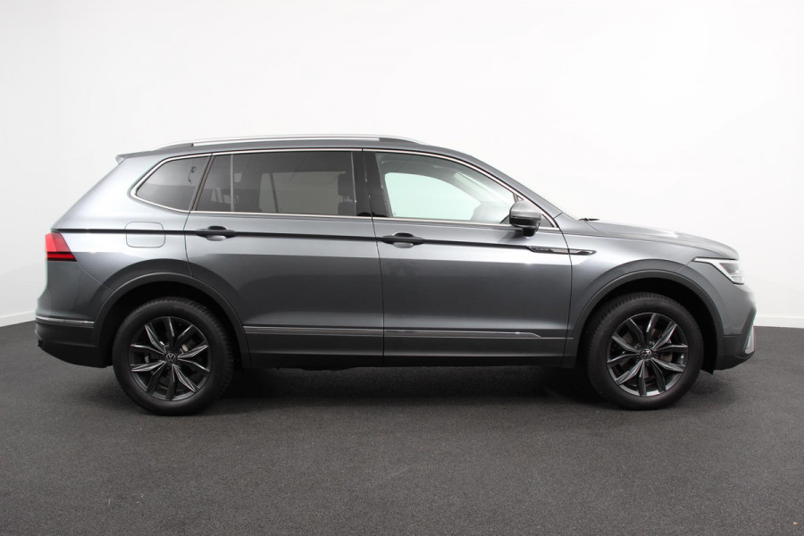 Volkswagen Tiguan Allspace 1.5 TSI DSG Life 7p. Navigatie Adaptieve Cruise Control Camera Elektrische Achterklep Elektrische Trekhaak Climate control Apple Carplay/ Android Auto
