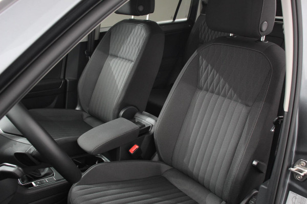 Volkswagen Tiguan Allspace 1.5 TSI DSG Life 7p. Navigatie Adaptieve Cruise Control Camera Elektrische Achterklep Elektrische Trekhaak Climate control Apple Carplay/ Android Auto