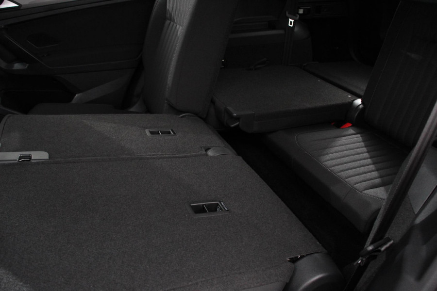 Volkswagen Tiguan Allspace 1.5 TSI DSG Life 7p. Navigatie Adaptieve Cruise Control Camera Elektrische Achterklep Elektrische Trekhaak Climate control Apple Carplay/ Android Auto