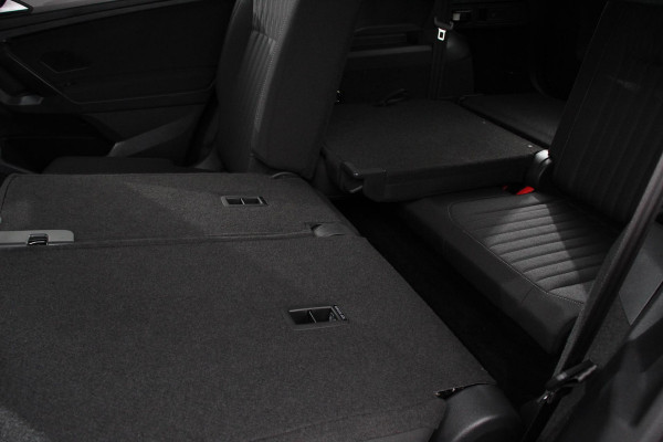 Volkswagen Tiguan Allspace 1.5 TSI DSG Life 7p. Navigatie Adaptieve Cruise Control Camera Elektrische Achterklep Elektrische Trekhaak Climate control Apple Carplay/ Android Auto