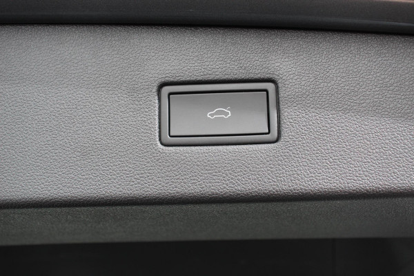 Volkswagen Tiguan Allspace 1.5 TSI DSG Life 7p. Navigatie Adaptieve Cruise Control Camera Elektrische Achterklep Elektrische Trekhaak Climate control Apple Carplay/ Android Auto