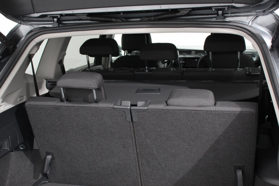 Volkswagen Tiguan Allspace 1.5 TSI DSG Life 7p. Navigatie Adaptieve Cruise Control Camera Elektrische Achterklep Elektrische Trekhaak Climate control Apple Carplay/ Android Auto