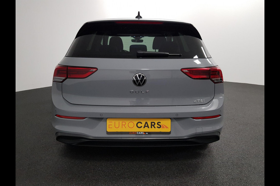 Volkswagen Golf 1.5 150pk eTSI Life DSG Navigatie Climate control Parkeer sensoren Stoelverwarming DAB Led Digitale Cockpit Lichtmetalen velgen Apple Carplay/ Android Auto