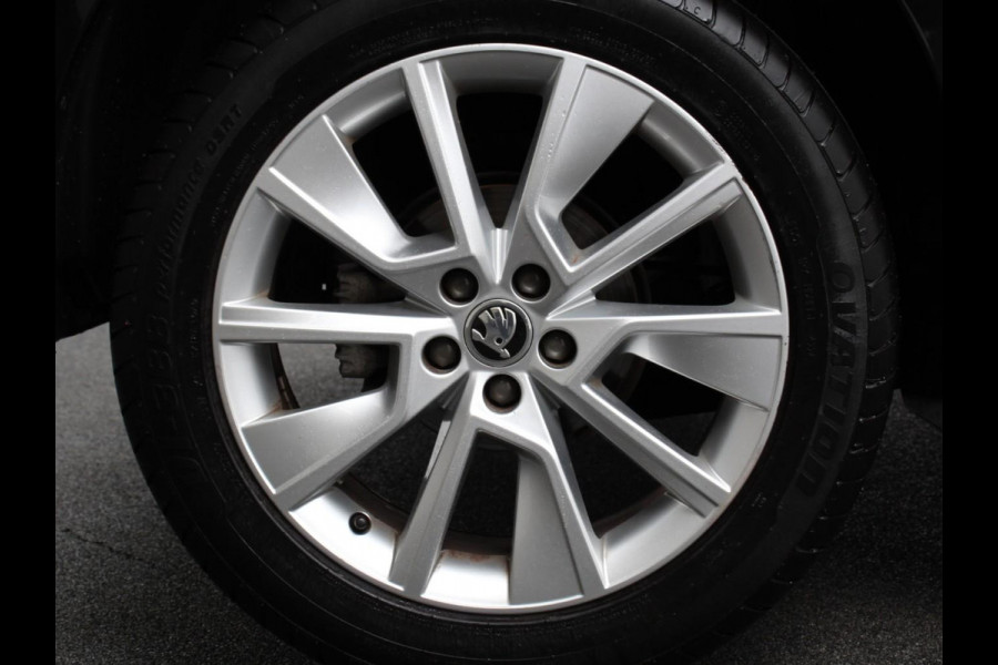 Škoda Kamiq 1.0 TSI 110pk DSG Style Navigatie Apple Carplay / Android auto Parkeersensor achter Cruise Control Verwarmbare voorstoelen Extra getint glas Climate Control