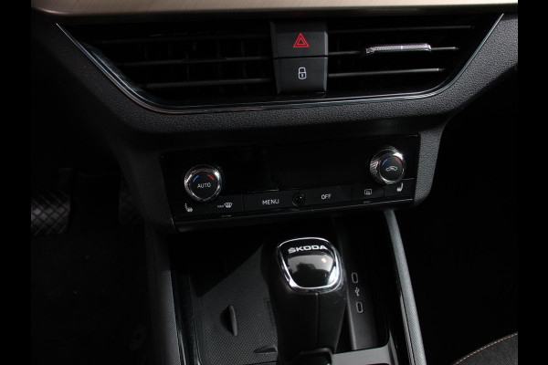 Škoda Kamiq 1.0 TSI 110pk DSG Style Navigatie Apple Carplay / Android auto Parkeersensor achter Cruise Control Verwarmbare voorstoelen Extra getint glas Climate Control