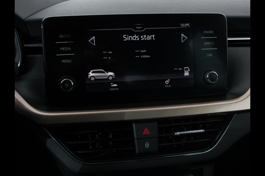 Škoda Kamiq 1.0 TSI 110pk DSG Style Navigatie Apple Carplay / Android auto Parkeersensor achter Cruise Control Verwarmbare voorstoelen Extra getint glas Climate Control