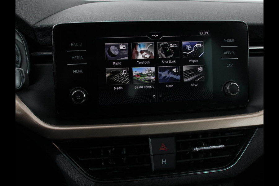 Škoda Kamiq 1.0 TSI 110pk DSG Style Navigatie Apple Carplay / Android auto Parkeersensor achter Cruise Control Verwarmbare voorstoelen Extra getint glas Climate Control