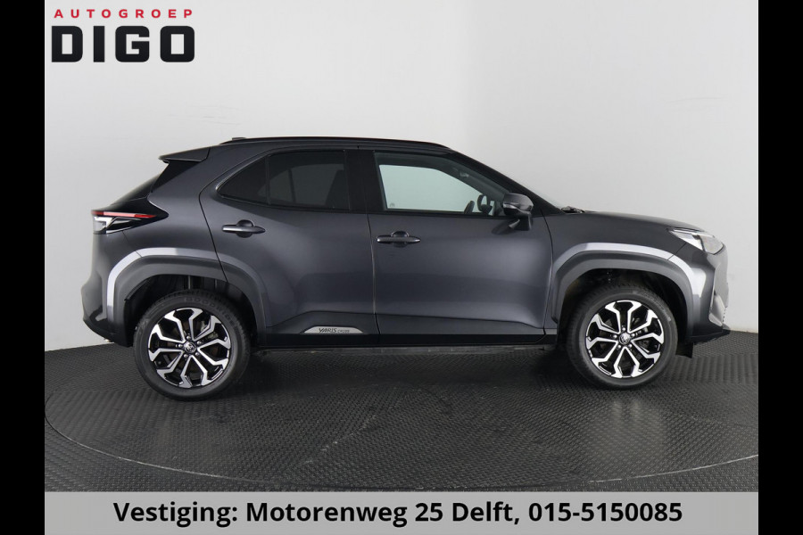 Toyota Yaris Cross 1.5 HYBRIDE DYNAMIC LUXERY GARANTIE TOT 2035 DODE HOEK DETECTIE. NAVIGATIE . PARKEERSENSOREN VOOR & ACHTER . STOEL/STUUR VERWARMING .