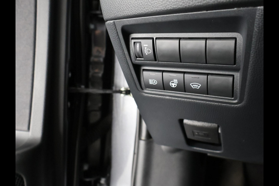 Toyota Yaris Cross 1.5 HYBRIDE DYNAMIC LUXERY GARANTIE TOT 2035 DODE HOEK DETECTIE. NAVIGATIE . PARKEERSENSOREN VOOR & ACHTER . STOEL/STUUR VERWARMING .