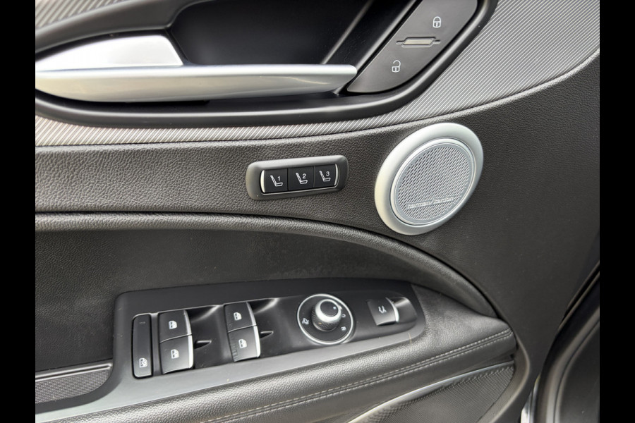 Alfa Romeo Stelvio 2.0 T AWD Veloce | Harman-Kardon | Camera | trekhaak afneembaar
