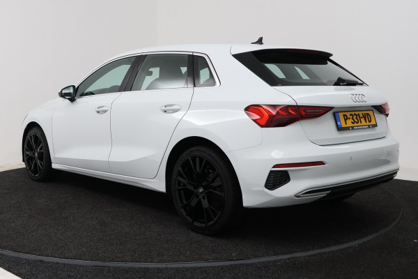 Audi A3 Sportback 30 TFSI Business edition (NAVIGATIE, CRUISE CONTROL, PARKEERSENSOREN)