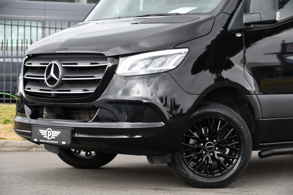 Mercedes-Benz Sprinter 319 1.9 CDI L2H2 DC Black Edition Adaptieve Cruise, 360 Camera, Carplay, LED, 10,5'' Mbux, Stoelverwarming, Automaat, 190pk, 3500kg Trekhaak, Uniek!