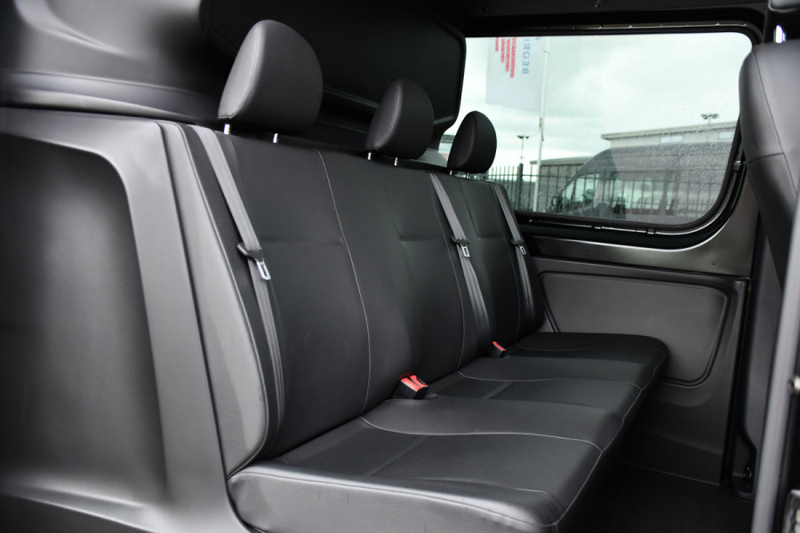 Mercedes-Benz Sprinter 319 1.9 CDI L2H2 DC Black Edition Adaptieve Cruise, 360 Camera, Carplay, LED, 10,5'' Mbux, Stoelverwarming, Automaat, 190pk, 3500kg Trekhaak, Uniek!