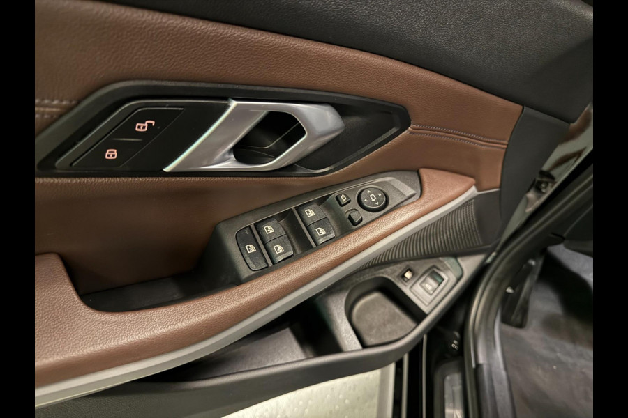BMW 3 Serie Touring 320e SPORT FACELIFT 19'' SOH-TEST/NAVI/LED/DAB/CARPLAY/ECC/PDC/CRUISE/V-COCKPIT/LEDER///