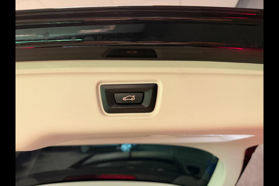 BMW 3 Serie Touring 320e SPORT FACELIFT 19'' SOH-TEST/NAVI/LED/DAB/CARPLAY/ECC/PDC/CRUISE/V-COCKPIT/LEDER///