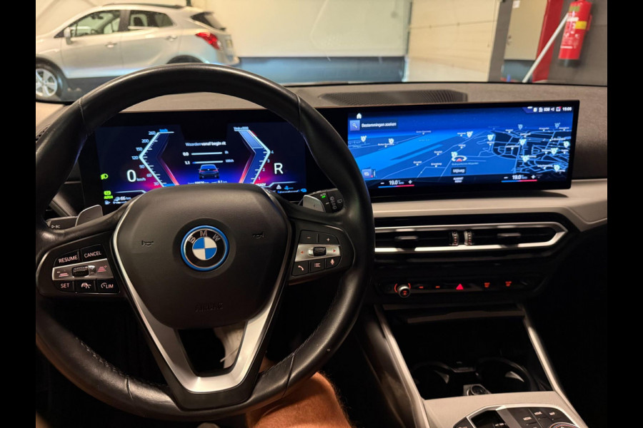 BMW 3 Serie Touring 320e SPORT FACELIFT 19'' SOH-TEST/NAVI/LED/DAB/CARPLAY/ECC/PDC/CRUISE/V-COCKPIT/LEDER///