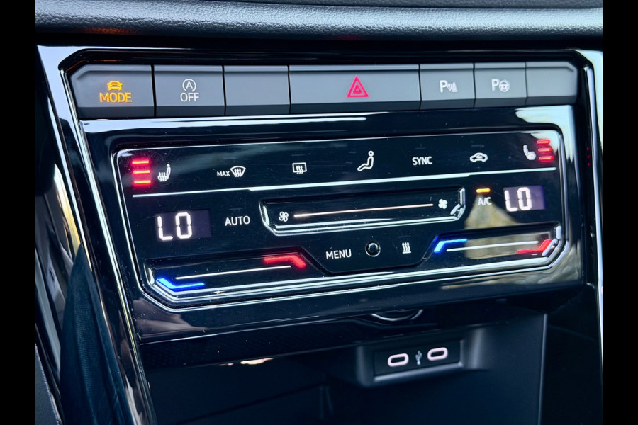Volkswagen T-Roc 1.5 TSI 3x R-Line Pano/AppleCar/Keyless