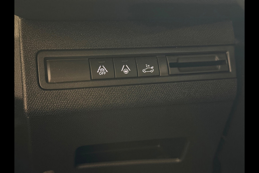 Peugeot 3008 1.2 PureTech GT Pack | Pano | Led | Camera | Carplay | Sfeerverlichting