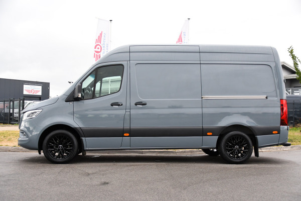 Mercedes-Benz Sprinter 319 1.9 CDI L2H2 RWD PB Edition 360 Camera, Cruise, Carplay, 2 x Schuifdeur, LED, 190pk, 2 x Geveerde stoel, 10,5'' Mbux, Stoelverwarming, Automaat, Uniek!
