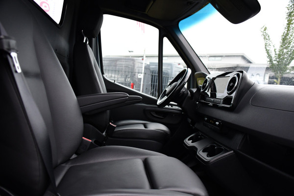 Mercedes-Benz Sprinter 319 1.9 CDI L2H2 RWD PB Edition 360 Camera, Cruise, Carplay, 2 x Schuifdeur, LED, 190pk, 2 x Geveerde stoel, 10,5'' Mbux, Stoelverwarming, Automaat, Uniek!
