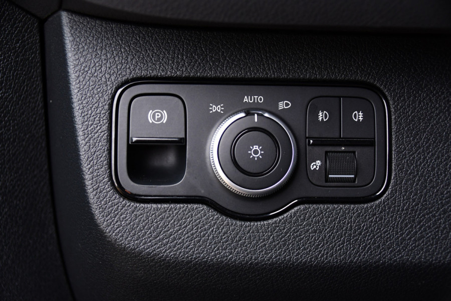 Mercedes-Benz Sprinter 319 1.9 CDI L2H2 RWD PB Edition 360 Camera, Cruise, Carplay, 2 x Schuifdeur, LED, 190pk, 2 x Geveerde stoel, 10,5'' Mbux, Stoelverwarming, Automaat, Uniek!