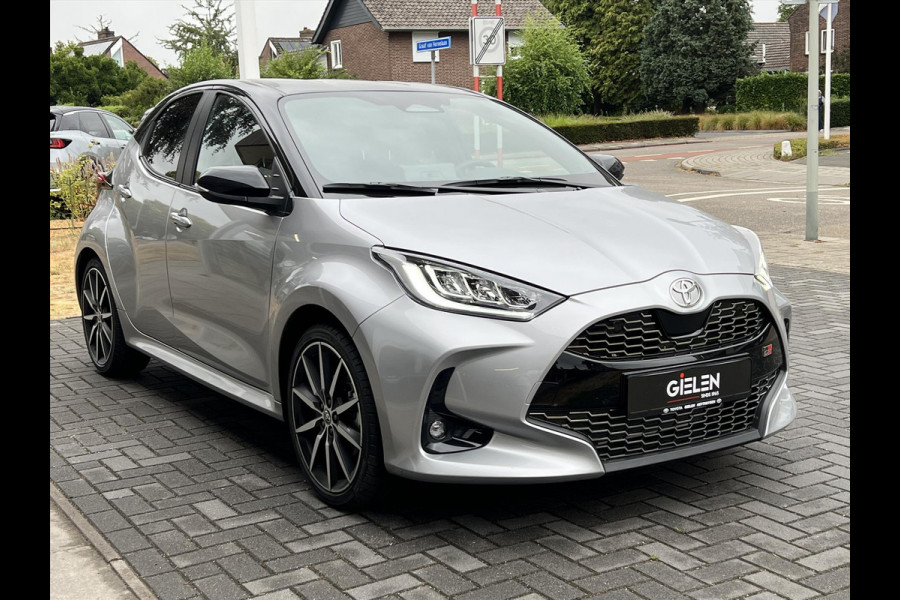 Toyota Yaris 1.5 Hybrid 130 GR Sport | Eerste eigenaar, Keyless entry, 18 inch, Groot scherm, LED, Climate control, CarPlay/Android Auto